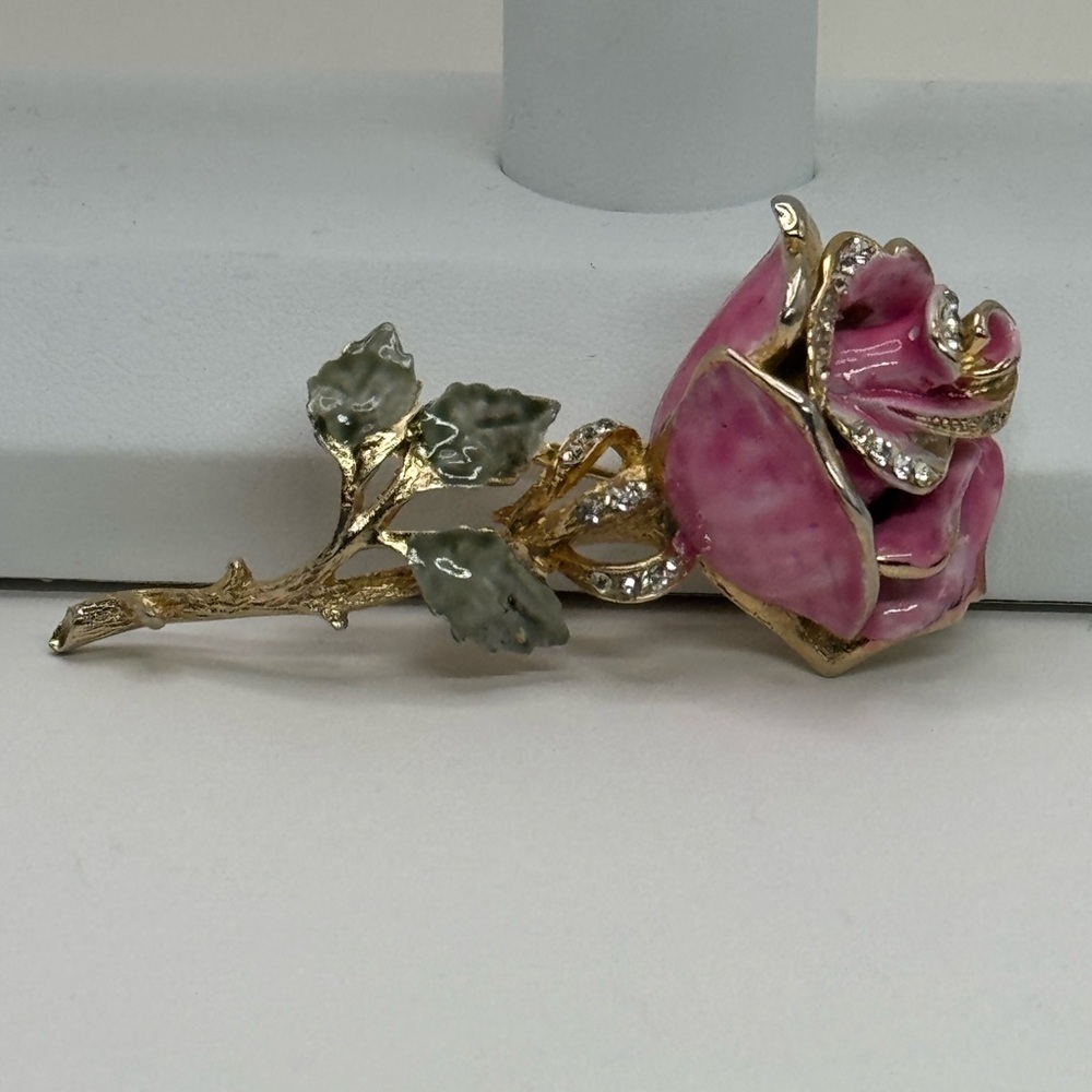 Coro Vtg enamel Pink Rose Brooch with Gold and crystal Accents